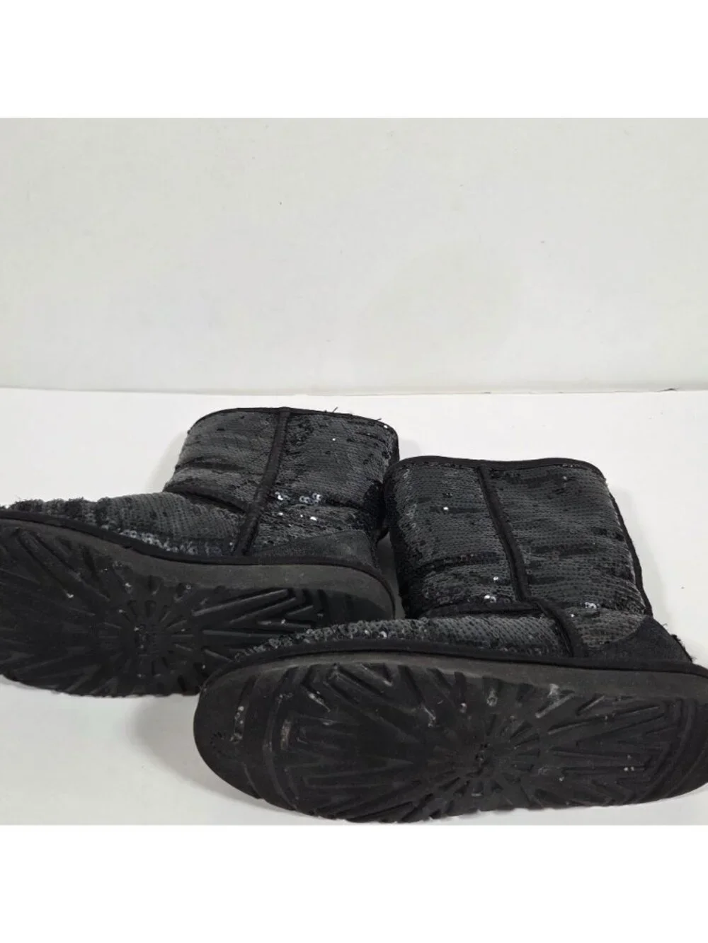 UGG Classic Short Sequin Boots Black Kids Size 5 Sparkle